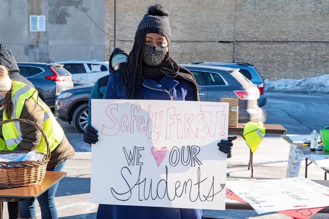 MTEAunion's tweet photo. .@RacineEducators We joined w/ REA-REAA & @KEAunion education workers for a car caravan to Racine Unified School District to demand the district remain virtual until it's safe to return.
Sign petition to keep MPS #VirtualUntilItsSafe for all students/staff https://t.co/dzUXPERS1V https://t.co/w6ErY1SOkC