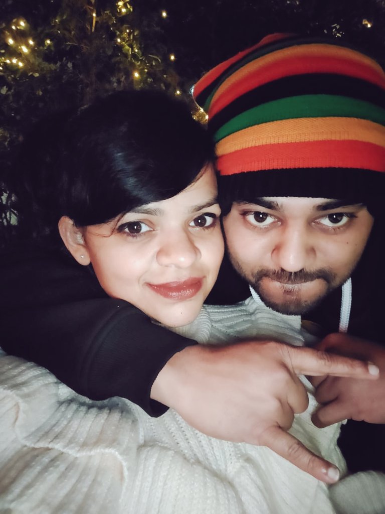 anuragiyer's tweet photo. Recreate and post your couple pics in thread...
Best pic and couple tag gets a surprise giveaway
#couplegoals #GiveawayAlert #twitterforfun #TrendingNow #newtweet #couplepic #funactivity #loveintheair #indiancoupleholidayers #iyernomics https://t.co/xKiVazN0qL