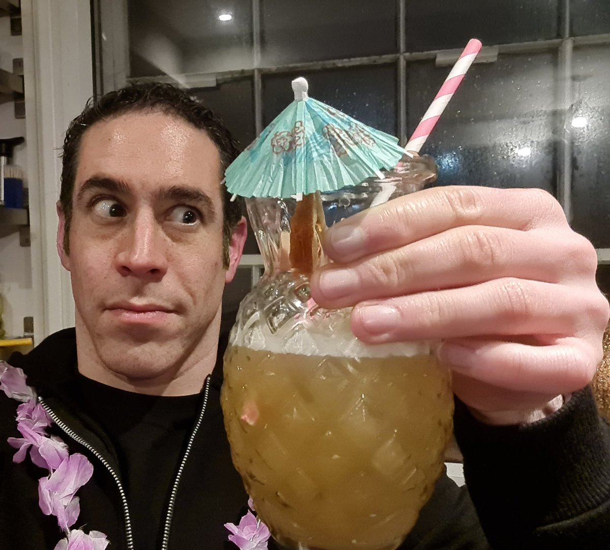 It may be snowing outside but it's summer in here thanks to a gift earlier in the year! And it came with what is now my favourite drinking vessel (sorry mischievous panda, its close!). Thanks to <a href="/craftdrinks/">The Craft Drinks Co.</a> for brightening up Saturday night's kitchen disco 😂