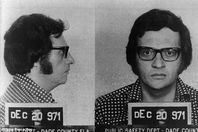 JVonhogen's tweet photo. Convicted criminal &amp; longtime @CNN talkshow-host #LarryKing, who stole money from the great American hero Jim Garrison, has died at age 87.
I'm glad I'll never have to listen to his deep state propaganda again to be honest. My condolences and sympathy to his family, nevertheless. https://t.co/18F1QkmtnF