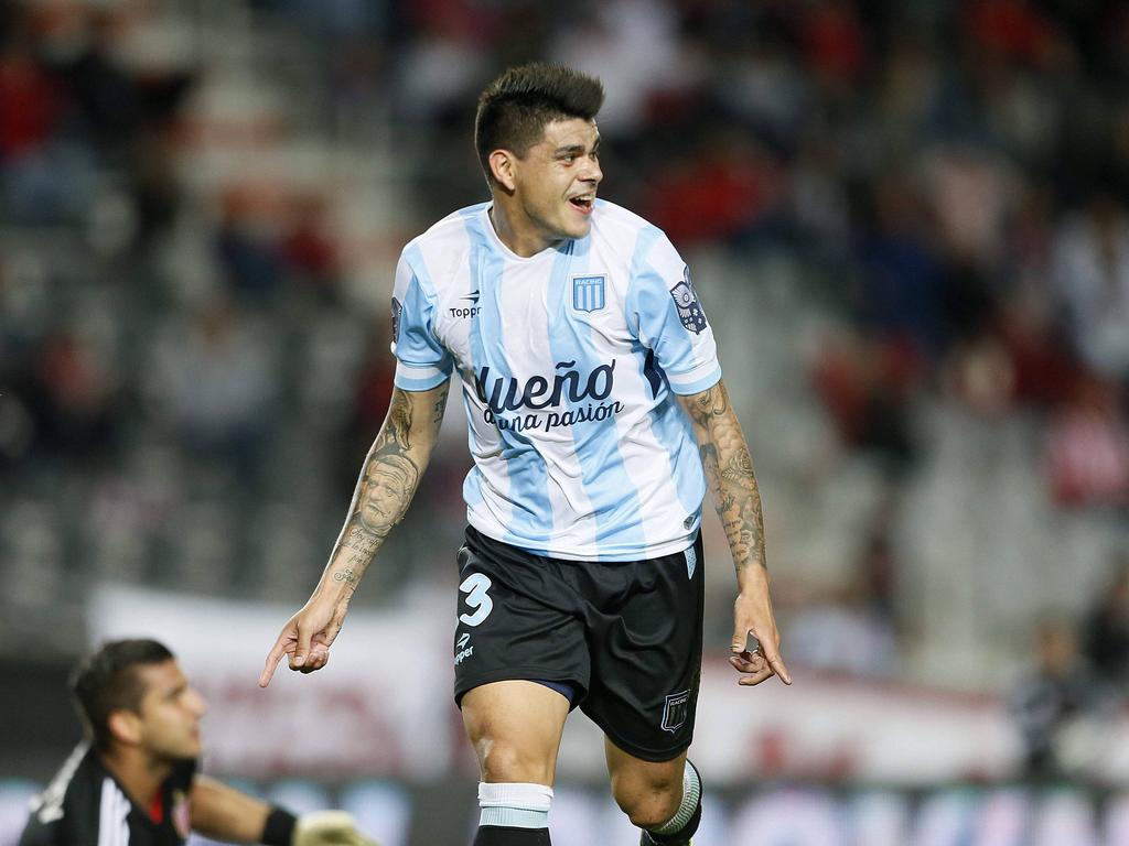 Nicolas23Lopez's tweet photo. ATENCIÓN ⚠️

#RACING acordó la vuelta de Gustavo Bou. La pantera Volverá a vestir los colores de la academia y firmara por tres años. Este lunes viajará desde #USA para someterse a la revisión médica y luego sumarse al equipo de Pizzi.

#ElPrimerGrande https://t.co/0lwj9dTPU7