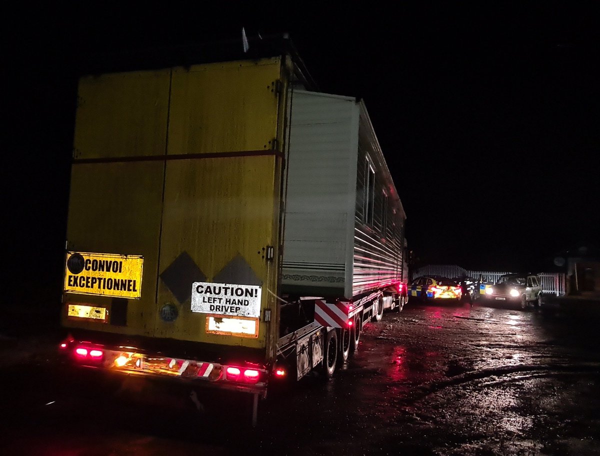 NSRAPT's tweet photo. 2 abnormal loads stopped by #CVU & #BSERAPT on #A14 #Woolpit. Loads not notified to police so offences dealt with. The widest load 3.8m wide has been prohibited & cabled until the morning. Driver will also have to arrange an attendant before moving #PC1787 #PS216 #PC881 #PC1846 https://t.co/HLfUMuiYDn