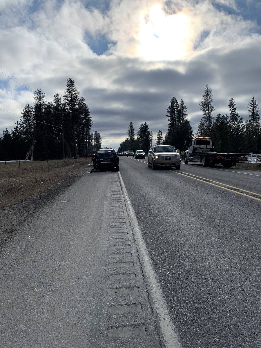 SpokaneCoFire4's tweet photo. Traffic is flowing with only one lane now on North Highway 2 in Elk #TrafficAlert https://t.co/bR6AIe2v1k