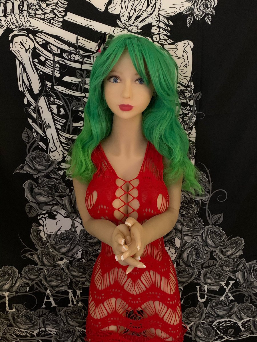 JohnEmpowered's tweet photo. Natasha loves her new dress! What do you think? Hope you all are having a great Saturday. https://t.co/8CxTxhDbxO