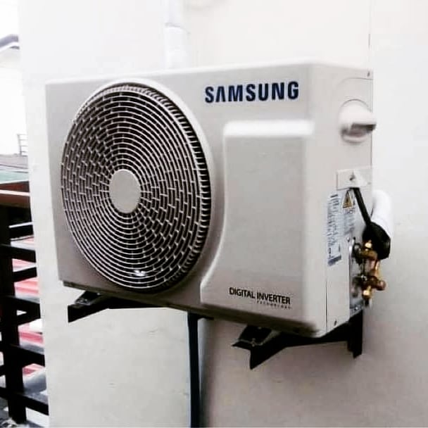 splashaircon's tweet photo. We are Splashair and we supply and install air conditioning to residential homes, and commercial builds we also repair existing HVAC systems and units no matter what problems may arise...
#maskup
#Splashair
#essential.
Give us a call on 0771109090 or 0715212141 https://t.co/gIw2wWSkfr