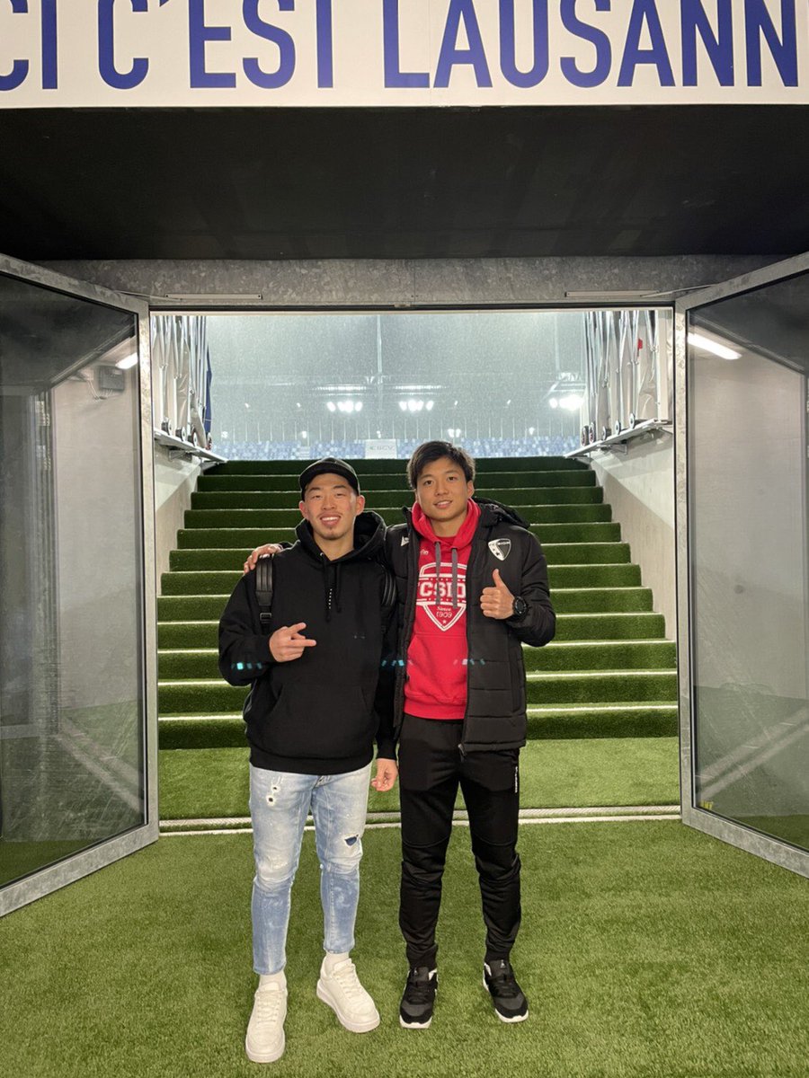 鈴木冬一のスイスデビュー戦後に対戦相手 若月大和が２ショットを投稿 再会できて嬉しかったです サッカーダイジェストweb