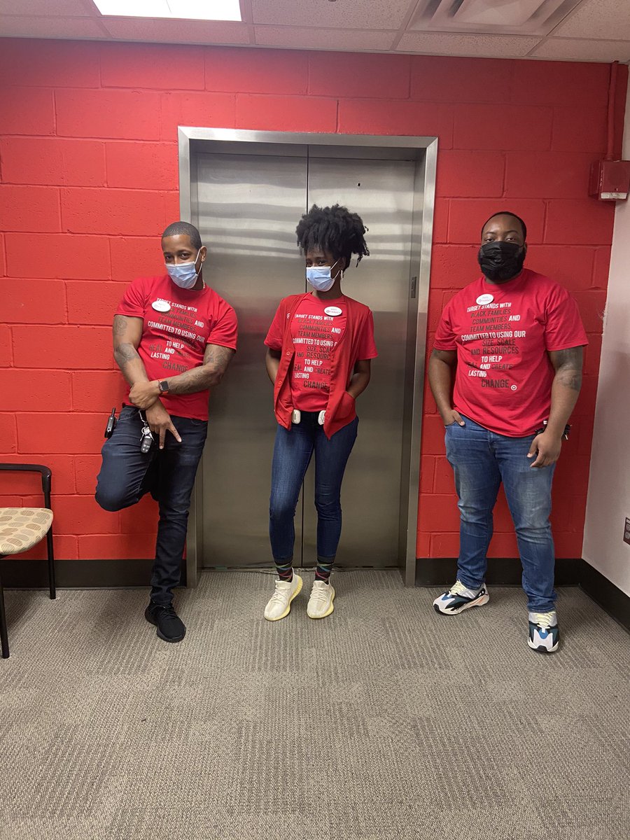 Harlem , Rego and Jackson heights team showing there support #MLKDayofservice #worksomewhereyoulove @MannyValv28 <a href="/KellyMcGarrity/">Kelly McGarrity</a> @smithtgt