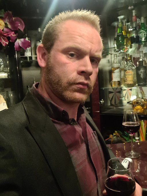 Just chilling in my bar.  #bar #suit #BEARD #Swedish https://t.co/fA521Fu3ho<a href="/tag/bar"class="tags">#bar</a><a href="/tag/suit"class="tags">#suit</a><a href="/tag/beard"class="tags">#BEARD</a><a href="/tag/swedish"class="tags">#Swedish</a>