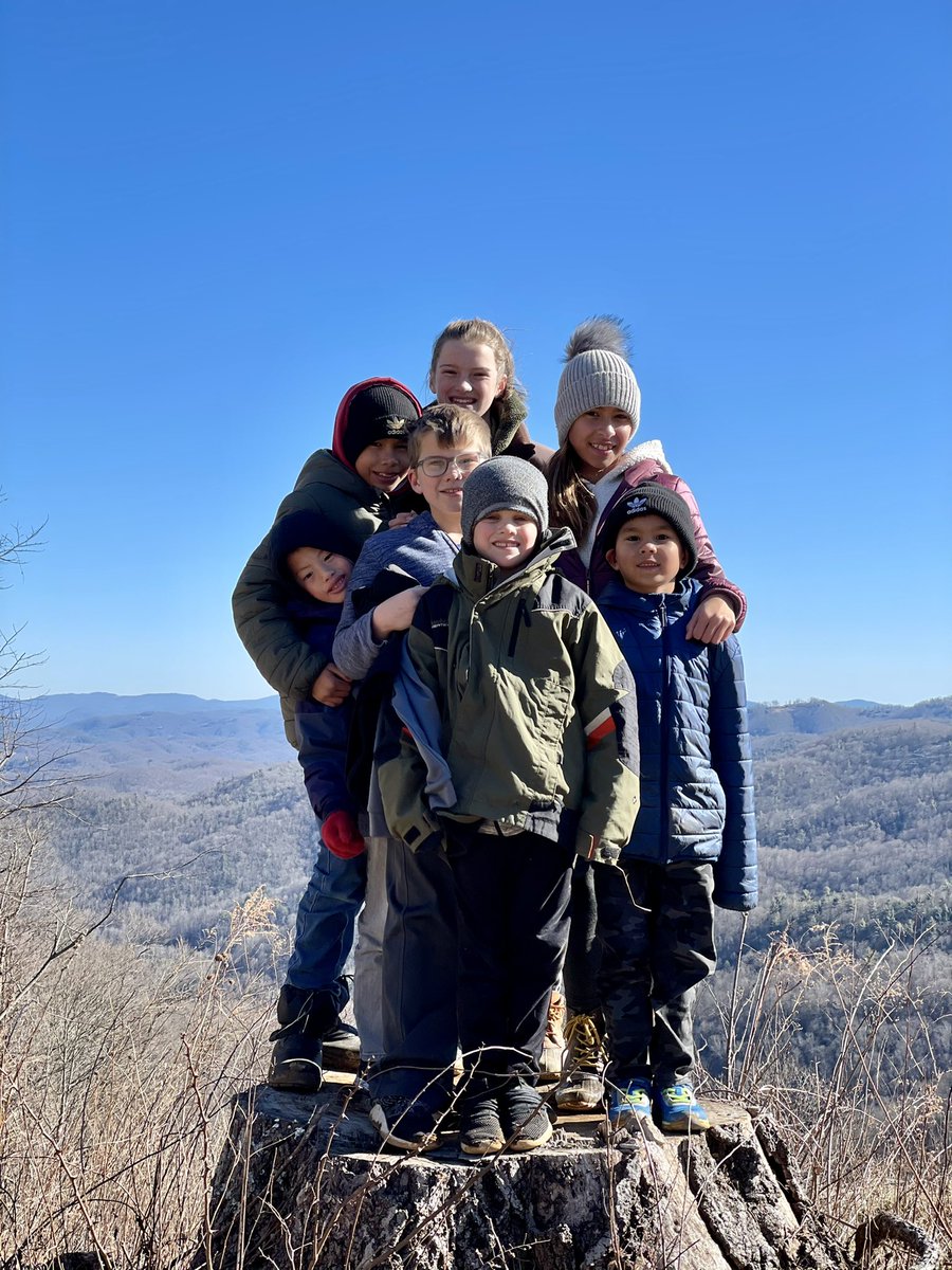 EdwardG1911's tweet photo. Hiking with our family “The Webbs”..enjoying family time and the great North Carolina mountains. Then some good hot chocolate. #family #armyfamily #usma #usma2003 https://t.co/15ppH7ouAU