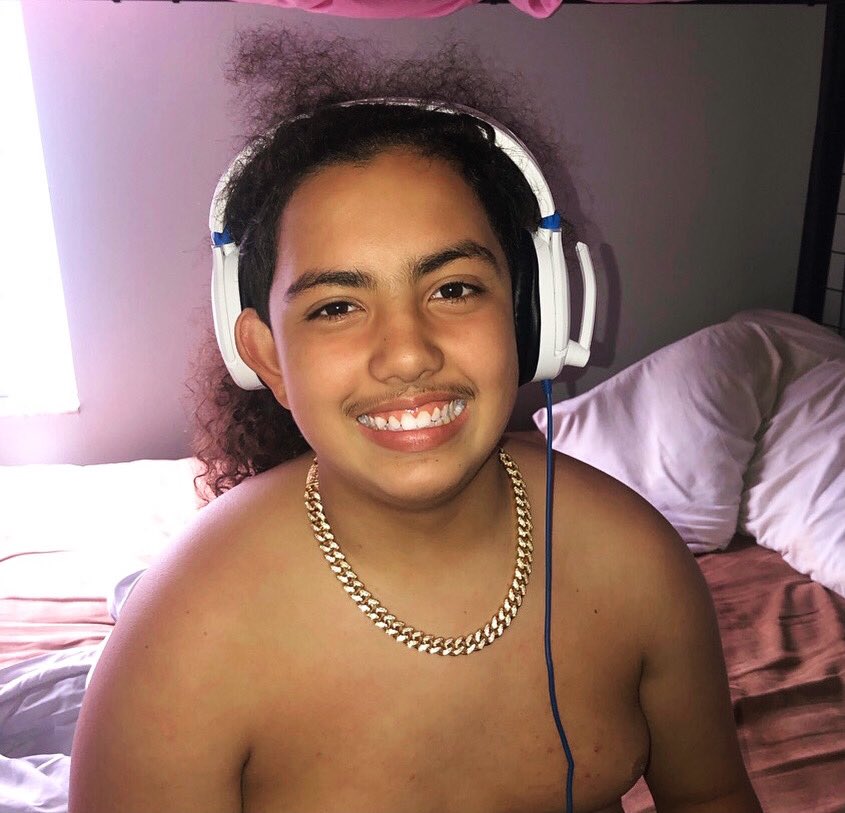 _Nana239's tweet photo. Oh Son how obsessed I am being your mother! I really have a grown, handsome 13 year old 😭🥰❤️💪🏽💪🏽 https://t.co/dWZ1oyLOJx