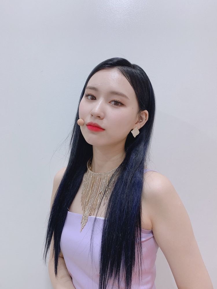 ellyPics_'s tweet image. Hii this is my new account for elly from weki meki!!! 
rt please