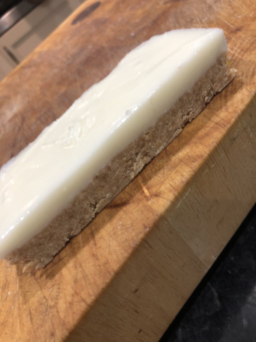 We are out on Thursday and Friday this week delivering. If anyone would like to order - Cream tea in a box for Two.  OR Afternoon tea for two, orders need to be in-no later than Tuesday 26th January.💕💕💕💕