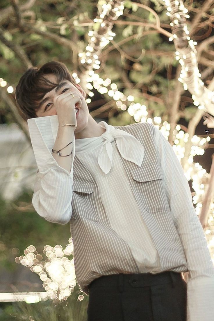 ❛❛ enero¡18
.           ꒰ baile de invierno . . .

⸼ ۰➫  —

           "# winterballRBxx ."