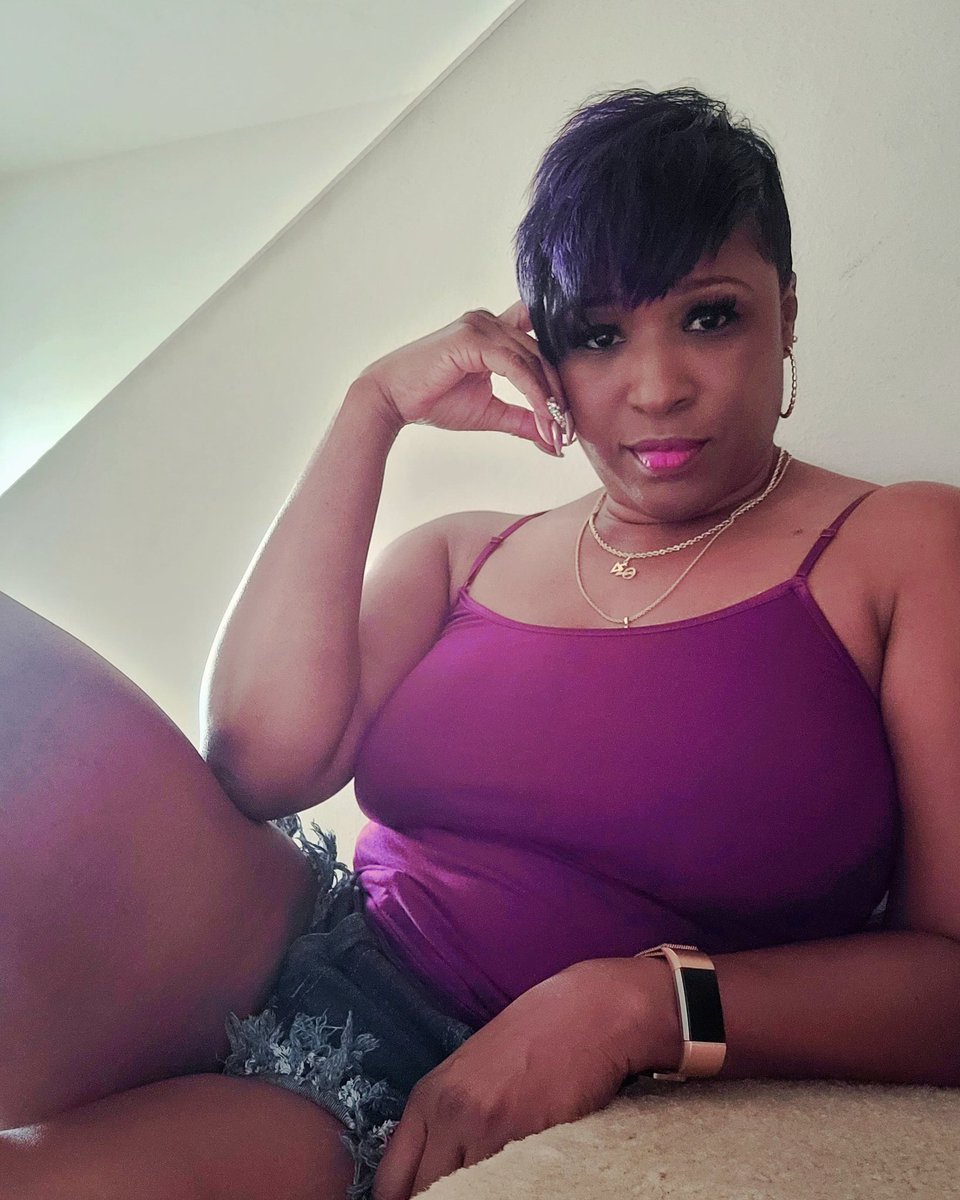 HarmonyDevoe's tweet image. 🚨It's Saturday! It's a pandemic! Stay safe &amp;amp; busy if you can! Bored as heck but not complaining! I'm ALIVE! I'M HEALTHY! I'M SAFE! THE END‼️ NO COVID CHASIN 4 ME😷

linktr.ee/HarmonyDevoe

#harmonydevoe #Covidhomepics #staysafe #maskup #partylater #takeCOVIDseriously