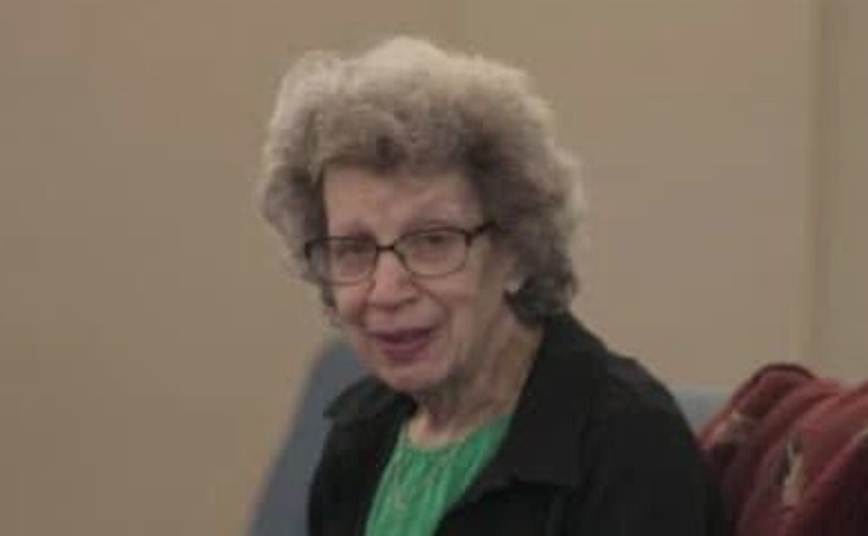 NeighborsTaken's tweet photo. MANETTE DEITSCH, 79 of East Northport, New York died of COVID on April 9.

"An amazing grandma that never let her illness stop her." https://t.co/7Q5ZyX4Mc0