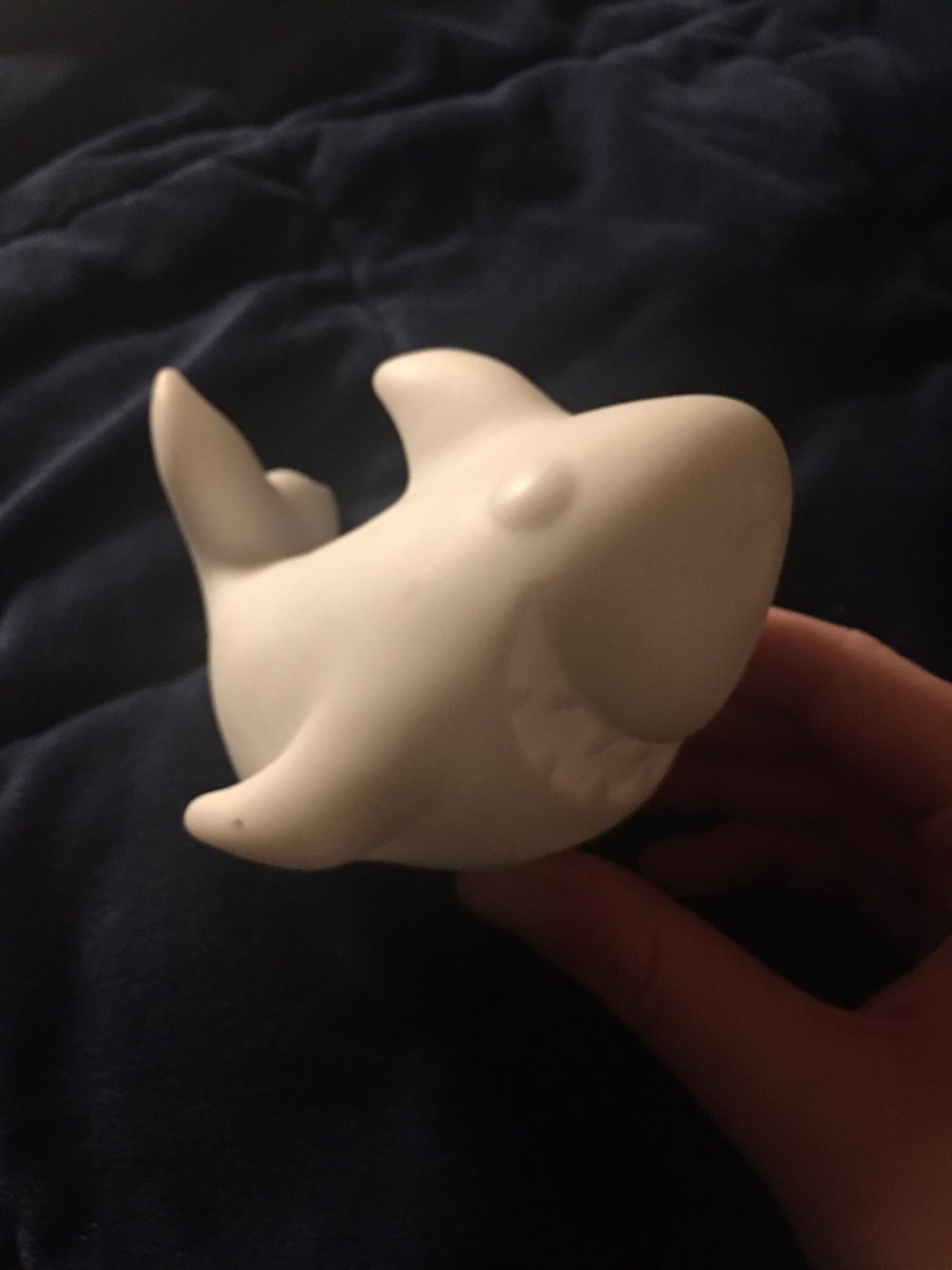 another gift from aimee this bad boy used to light up but i used him so often he’s out of battery now </3 the light colour is so warm and he looks so friendly