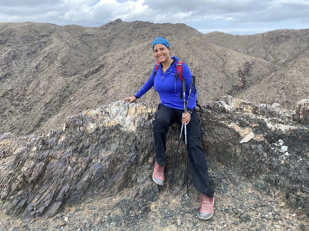 DrSianProctor's tweet image. A very challenging 11.4 mile hike today for #AdventureSaturday but a fun day #Geologizing. 🥾

#GeoExplorer #Hike #Get2GetherExperience #fitness #Explore