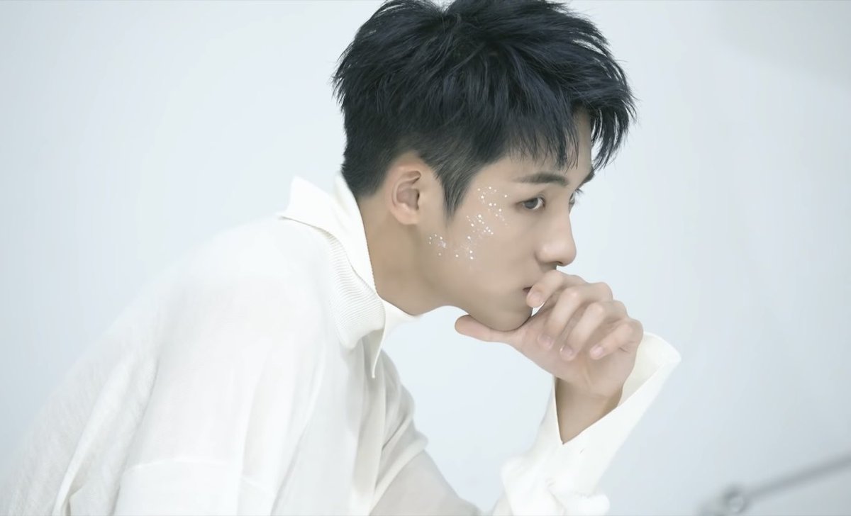 winwinspics's tweet photo. he is living art https://t.co/hlaQRBQHif