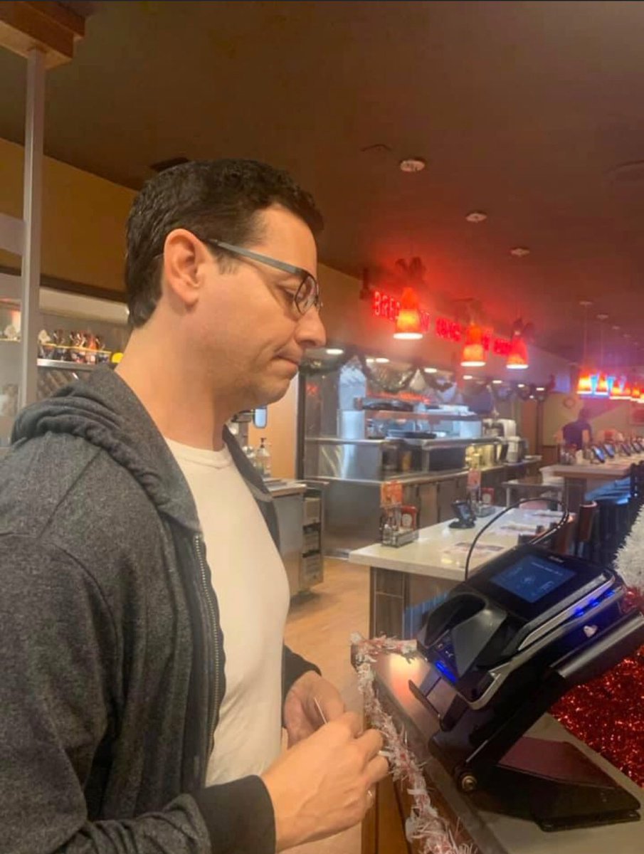 Dennyscomedians's tweet photo. The #time when I had #trouble #PayingUp @DennysDiner after the #show. 😂 #PrePandemic #Memories #debit #broke #cash #money #help #Comedy #Comedians #Hollywood #Entertainment #Evidence #standupcomedy @chrisspinelli2 @LaurenKirshner @realjayhewlett https://t.co/1bGzHCMA2Y
