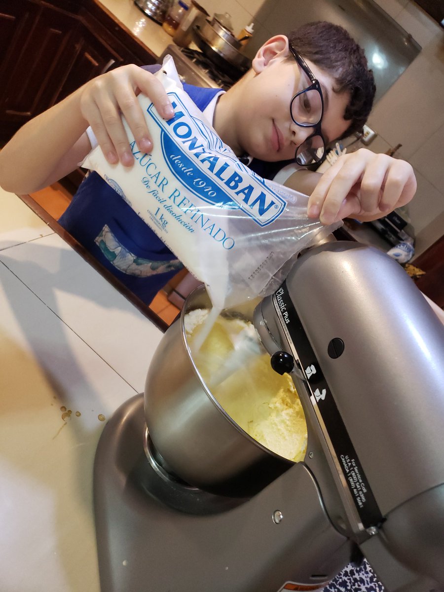 marrerohernande's tweet photo. Hoy trabajando en estas #BigCookies con el mejor ayudante ๐คฉโค๐๐ป๐ช https://t.co/SrIUlzpMwK