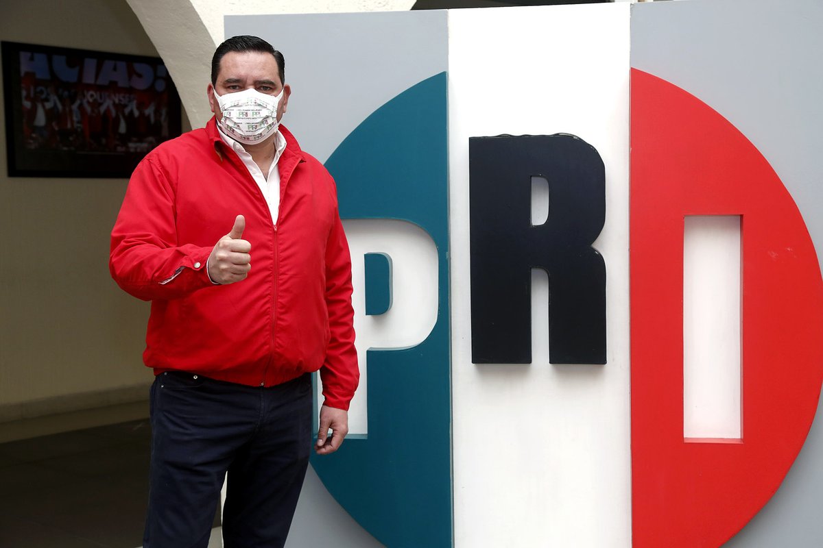 alexfedezcam's tweet photo. Les comparto algunas fotos de mi prerregistro como precandidato a Diputado Federal por el Distrito V #Teotihuacán, gran oportunidad para servir a mi estado y a mi país. Agradezco a mi familia por apoyarme y estar siempre a mi lado. https://t.co/79Xlmxs9IW