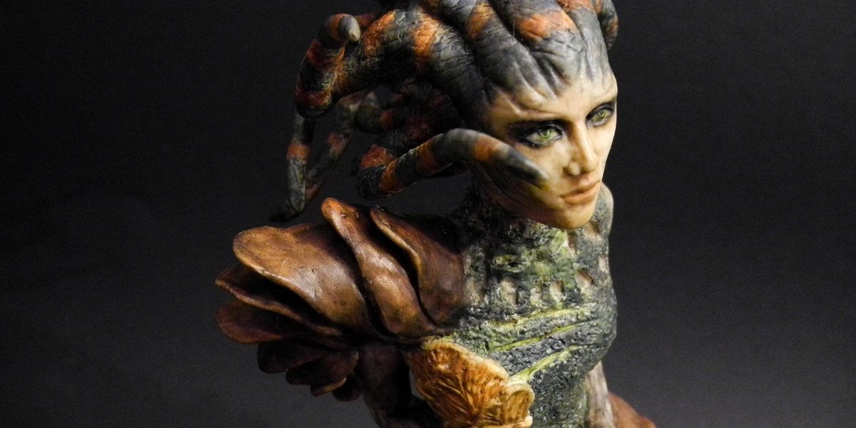 mycosaur's tweet photo. Vraska, Regal Gorgon #mtgfanart  Based on the fantastic design by @Cathaoir1 
#mtg https://t.co/FxJajIH4aA