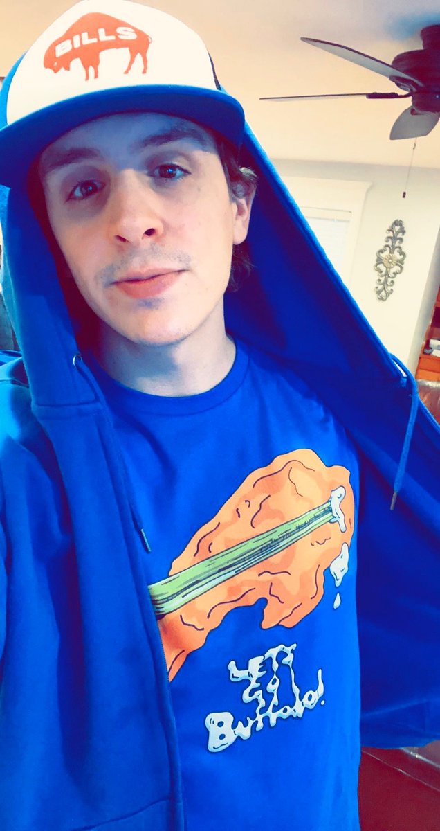 letsgobuffwings's tweet image. Another weekend of Bills football and another FREE MERCH GIVEAWAY! No contest this week, simply reply to this tweet with your favorite Bills gif or meme. Then, follow and retweet for entry! Everyone has a chance to win an item of their choice, LETS GO BUFFALO!!! #BillsMafia