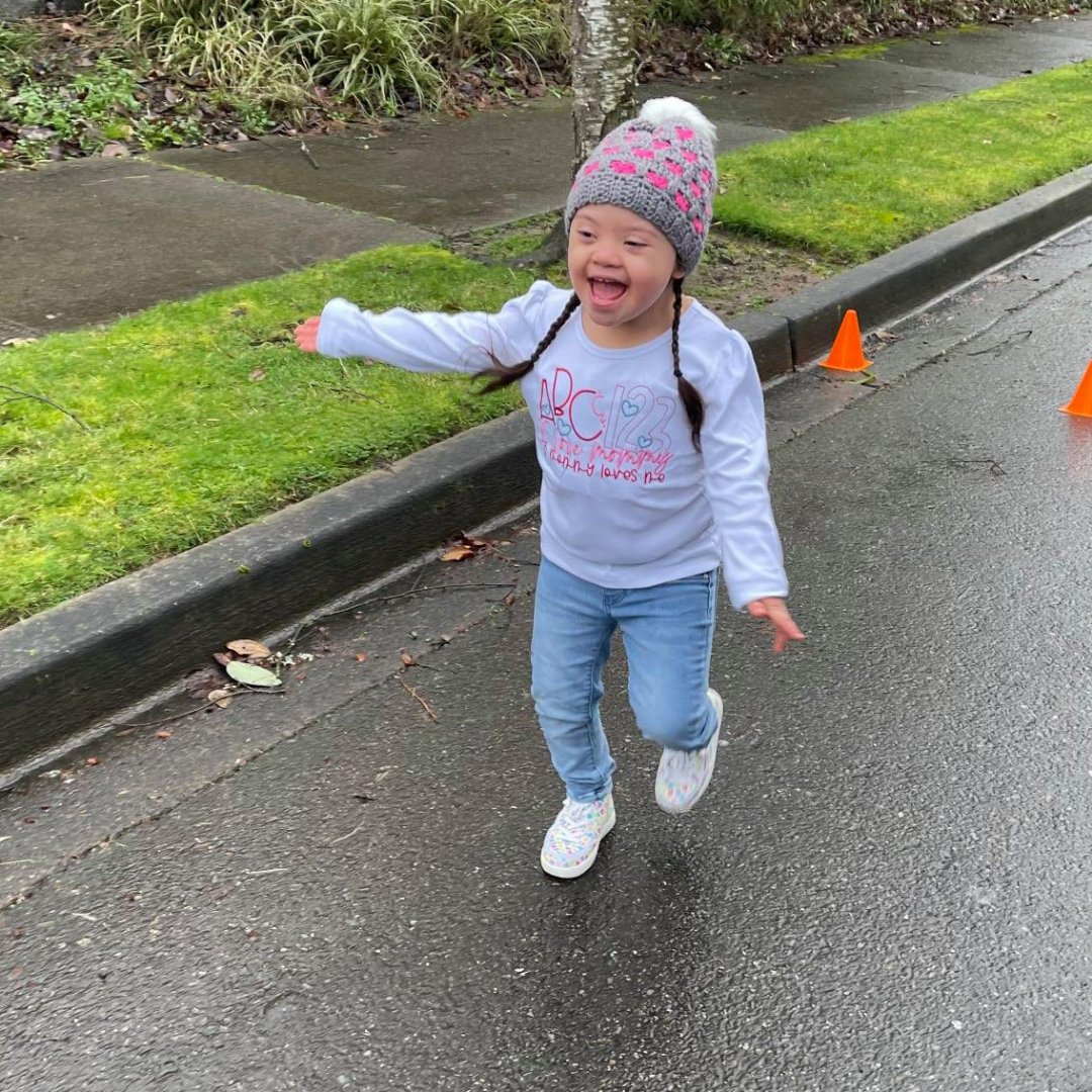 SO_Washington's tweet photo. Check out Arianna getting her daily walk in for the Winter Wellness Cup. 🎉 We're so proud of all the athletes training for our Virtual Winter Games! 

Haven't signed up yet? There's still time to register! Visit https://t.co/l3zETHws4f 🙌 https://t.co/gZ2VOM9SaI