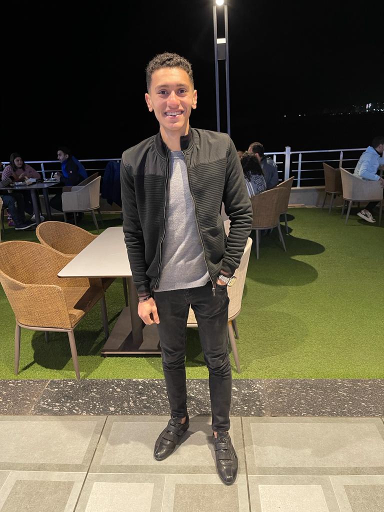 #NewProfilePic
Never regret anything that made you smile :)