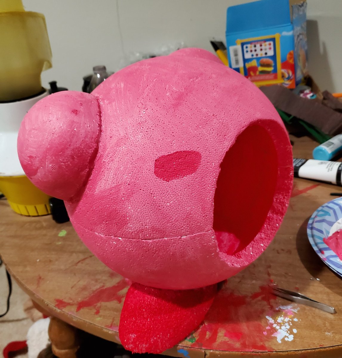 Staraiedes's tweet photo. I mostly supervised & my little girl did the rest! Check out her Valentine Box for my kid's Valentines day with her class. All her idea! It's not complete but its turning out really neat already. #artsandcrafts #art #kirby #valentinebox #vdaychallenge https://t.co/V31iFSCT77