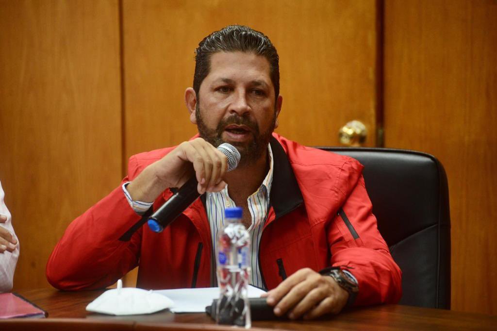 PRIVeracruz_'s tweet photo. #COMUNICADO📰

La indefinición presupuestal del Gobierno del Estado de #Veracruz hacia el @ople_Ver, pone en riesgo el desarrollo del proceso electoral: @FernandoKuriMX.

🔗https://t.co/gSgw5HtqlO https://t.co/CdllHeu2li