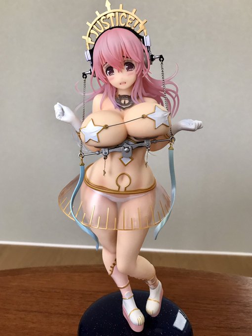 グッスマさんから『Super Sonico Libra Ver.』の商品サンプルを頂きました!天秤座そに子のフィギュア!⚖️これは凄まじいクオリティですよ!!🙌ご予約頂いた方には今月末頃から順次到着予定みたいです。乞うご期待! #すーぱーそに子 #supersonico 