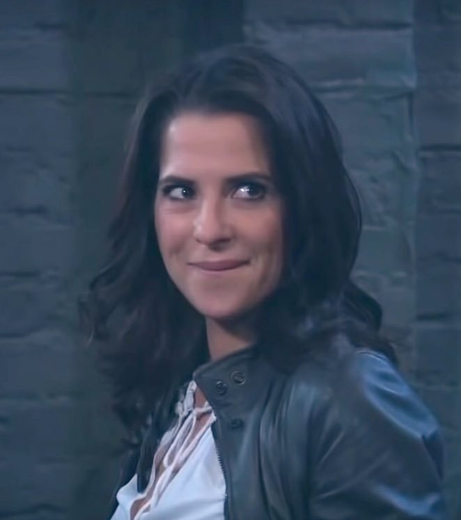carolinagal2976's tweet photo. Kelly serving up some tea tonight!!! 👏👏 #Stelly #StopSpeculating #PureSpeculation #Bullshit https://t.co/gAE5YY1hRF