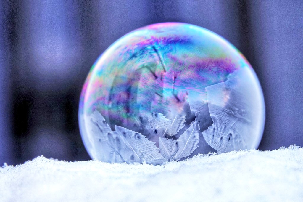 凍るシャボン玉