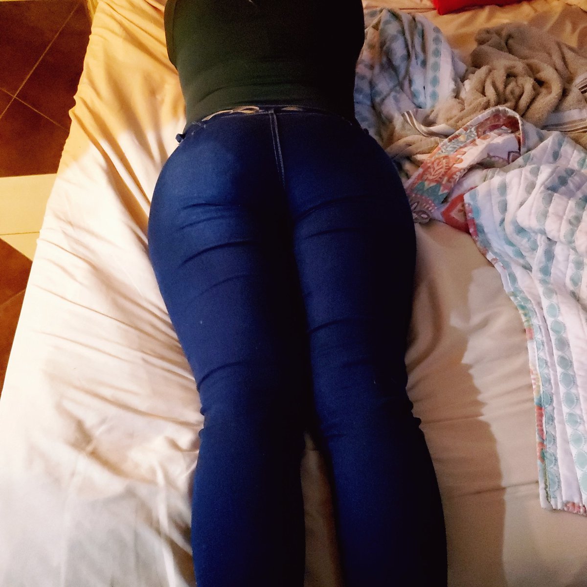 MariaSa02855708's tweet photo. Terminando tardecita rica 😈😈😈 https://t.co/lJKCLTfZGj