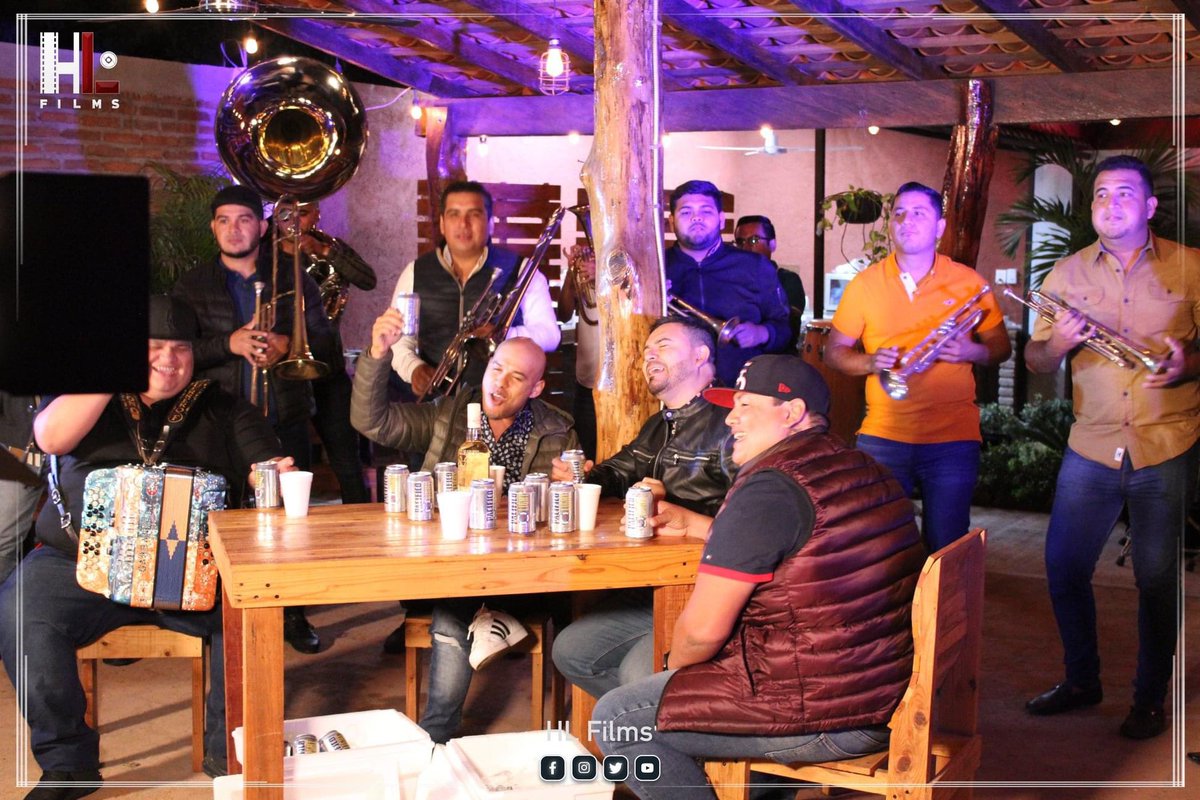 #SeréUnBorrachoDeCantina #EsSabaditoPues Ft <a href="/ClaudioAlcaraz/">Claudio Alcaraz</a> &amp; <a href="/BandaLaMundial/">LA MUNDIAL 🌎</a> 🍻🎺🥁🎬👍🏻 EO