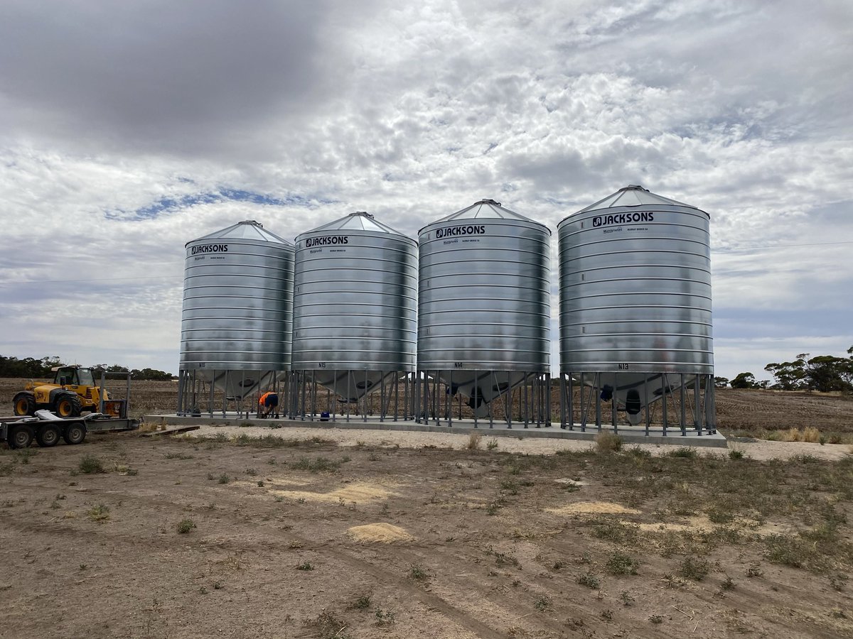 Andrew Thomas tweet media