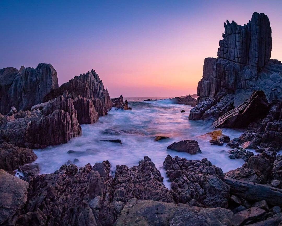 VisitIZ's tweet photo. Escápate de la rutina y encontrarás paisajes llenos de magia.
¡Desde el mágico #IxtapaZihuatanejo que tengan una tarde positivamente feliz!

📸 @enriquebarquet

#ThisIZit #VisitIZ #Guerrero #AsíEsGuerrero #NowIztheTime #amazingspot #VisitGuerrero #Sunset #lugaresmagicos https://t.co/pTS5dP0QYW