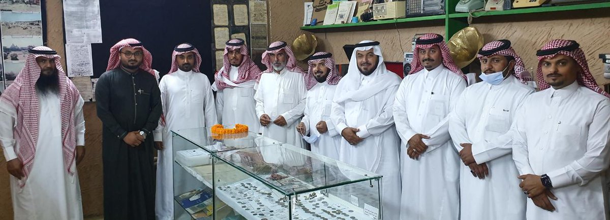 ALGHWANEM's tweet photo. #زيارة_للمتحف
تشرفت اليوم بزيارة سعادة مدير تعليم نجران د.ملفي العتيبي وقاضي إستئناف الشيخ فليحان العتيبي ورئيس مركز الصفاح ومندوب الثقافة بنجران والإعلامي نايف عريشي @naifc_2020 وعدد من مرافقيهم لمتحفي الخاص وذلك للإطلاع والتعرف على مقتنيات المتحف . https://t.co/GkDvbGxe5w