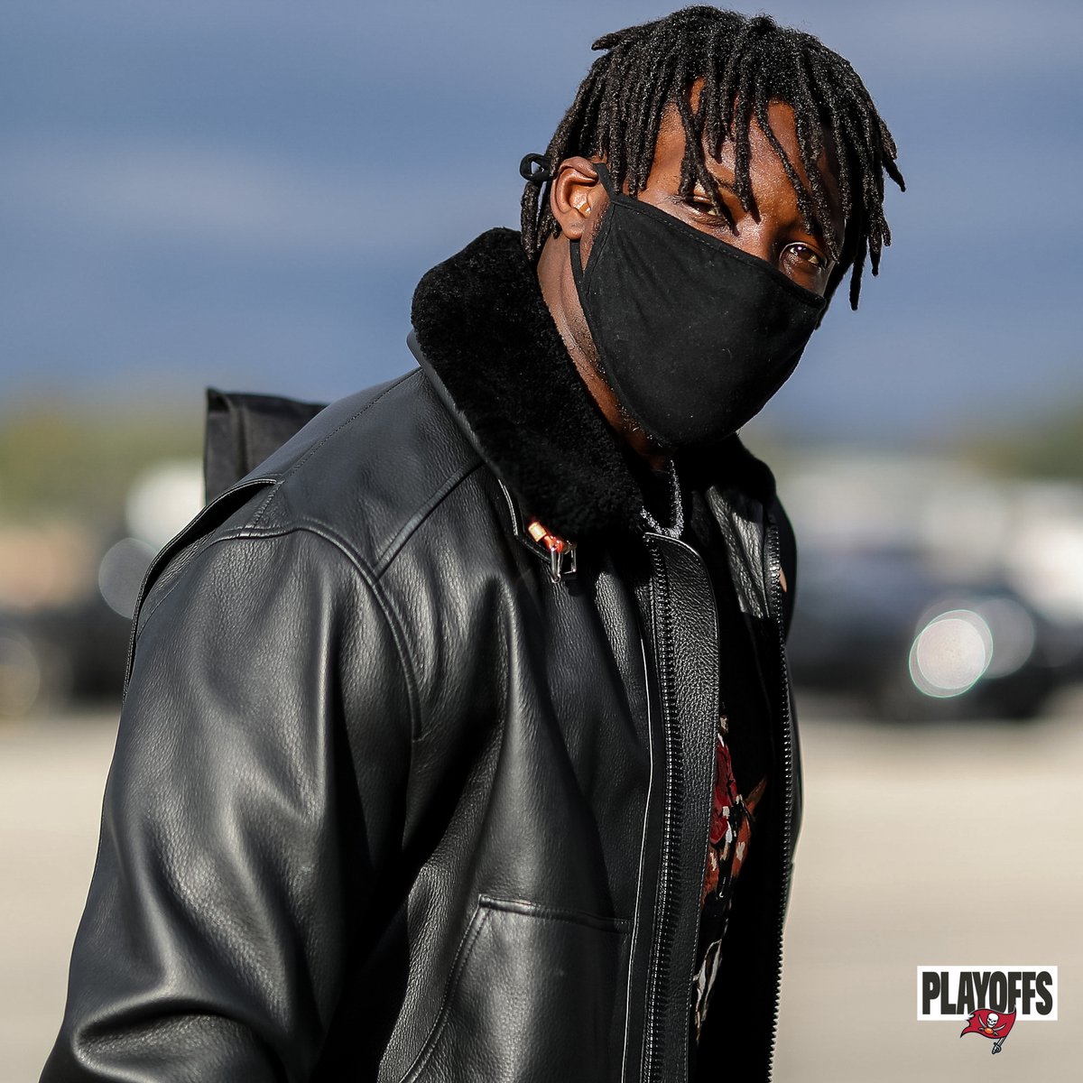 Buccaneers's tweet photo. Headed to Green Bay ✈️
