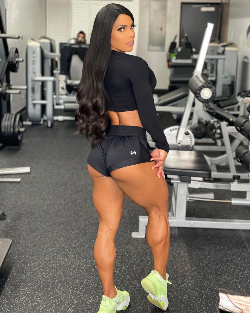 Can I get 100 retweet's for this picture