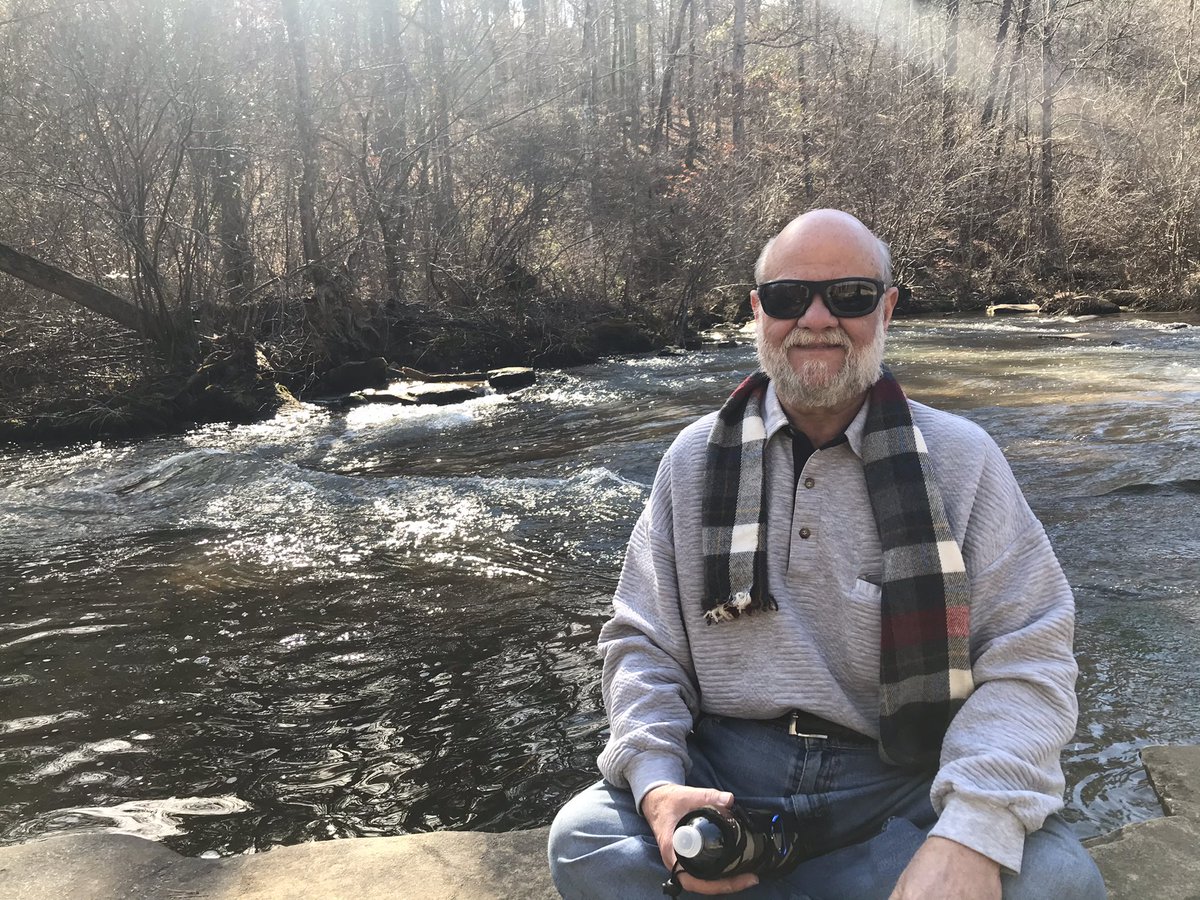 Attention Restoration Theory (ART) proposes spending time in nature is not only enjoyable but can also help improve focus and concentration.
#attentionrestorationtheory  #flowingwater