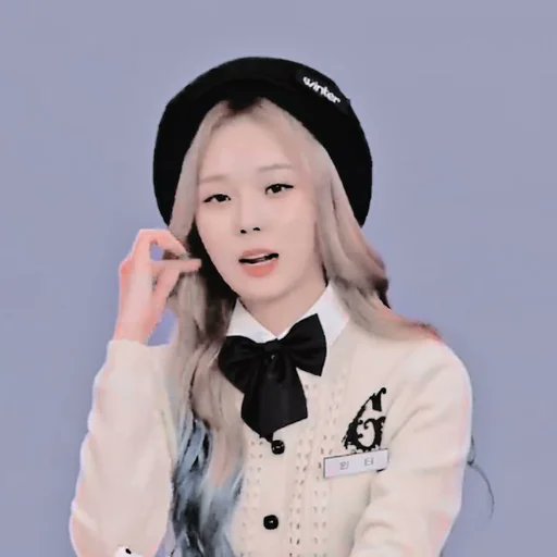 Halloo aku vioo
Fambest ayoo  !
Mutualan : rt or like
Fambest : dm
#roleplayer #rpindonesia #rpworld #roleplayer #RPindo #rp #rpkpop #roleplayerkpop #rpw #rpworld