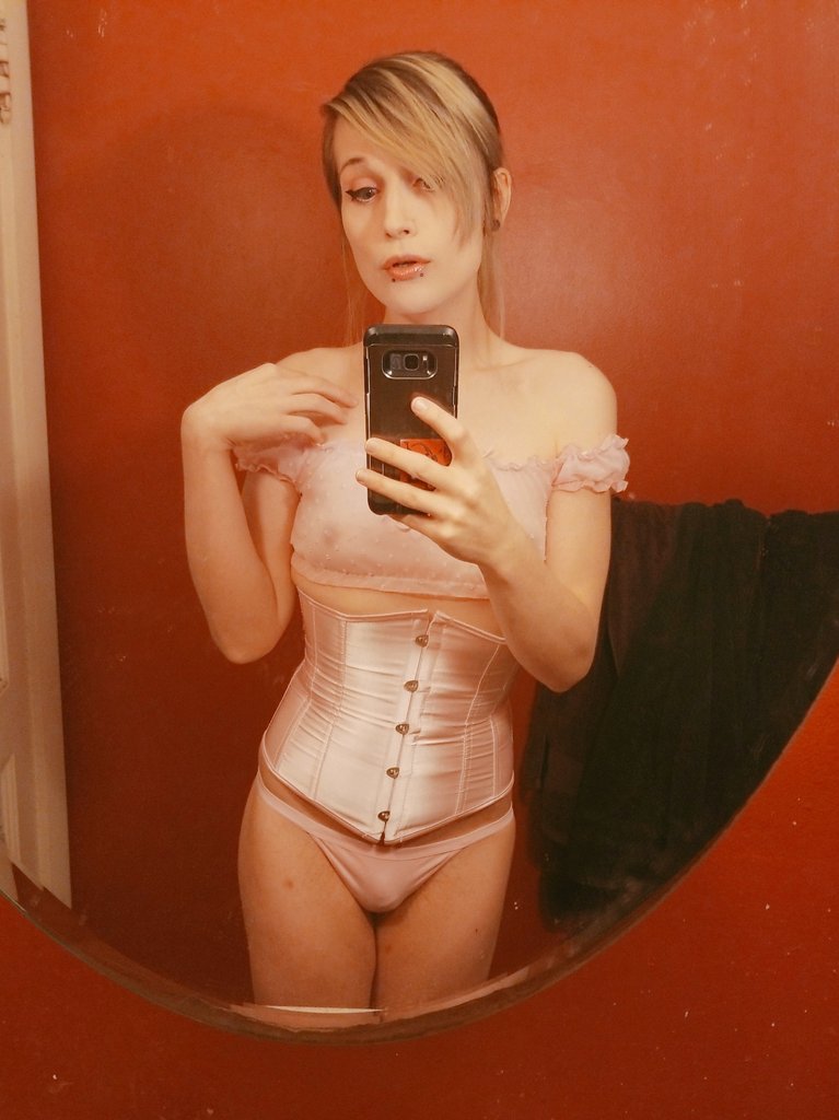 jaxipup's tweet photo. You come in and I'm wearing this, what do you do? ;3 https://t.co/LHcR48d2ZN