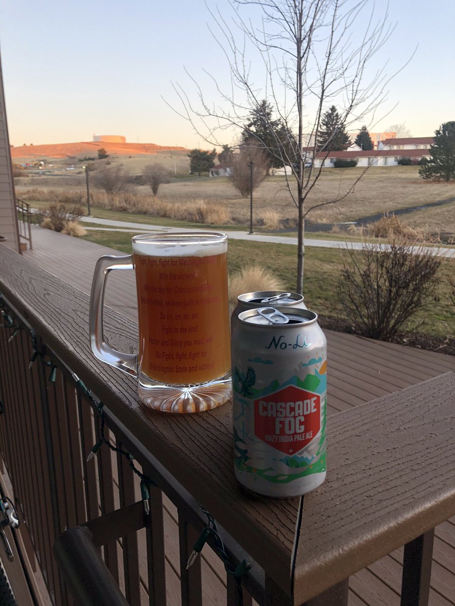 BeerRyans's tweet photo. Two Cascade fogs are better than one https://t.co/lxbHd5TUV1