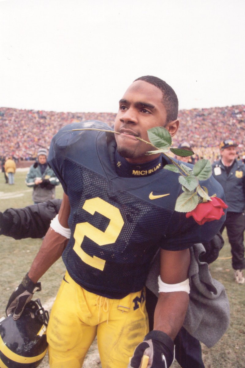 UMichFootball's tweet photo. I mean... right, @CharlesWoodson??? 🌹 https://t.co/KOFXL0JoRm