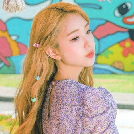 Hello !!, I just created this account dedicated to yeojin from loona, you can have your daily dose of a little yeojin, I would appreciate it if you could follow and give rt so that this account reaches more people ♥️
