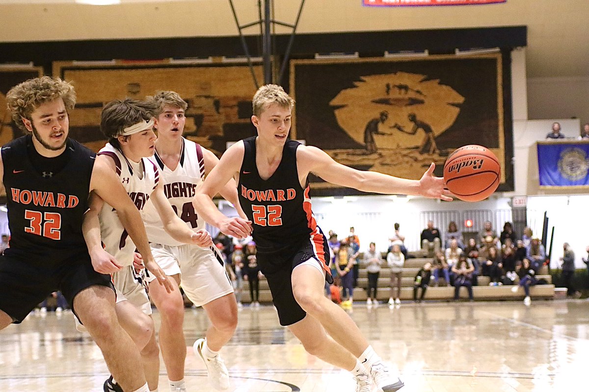 PanicButtonLive's tweet image. Hanson Classic action at the Corn Palace