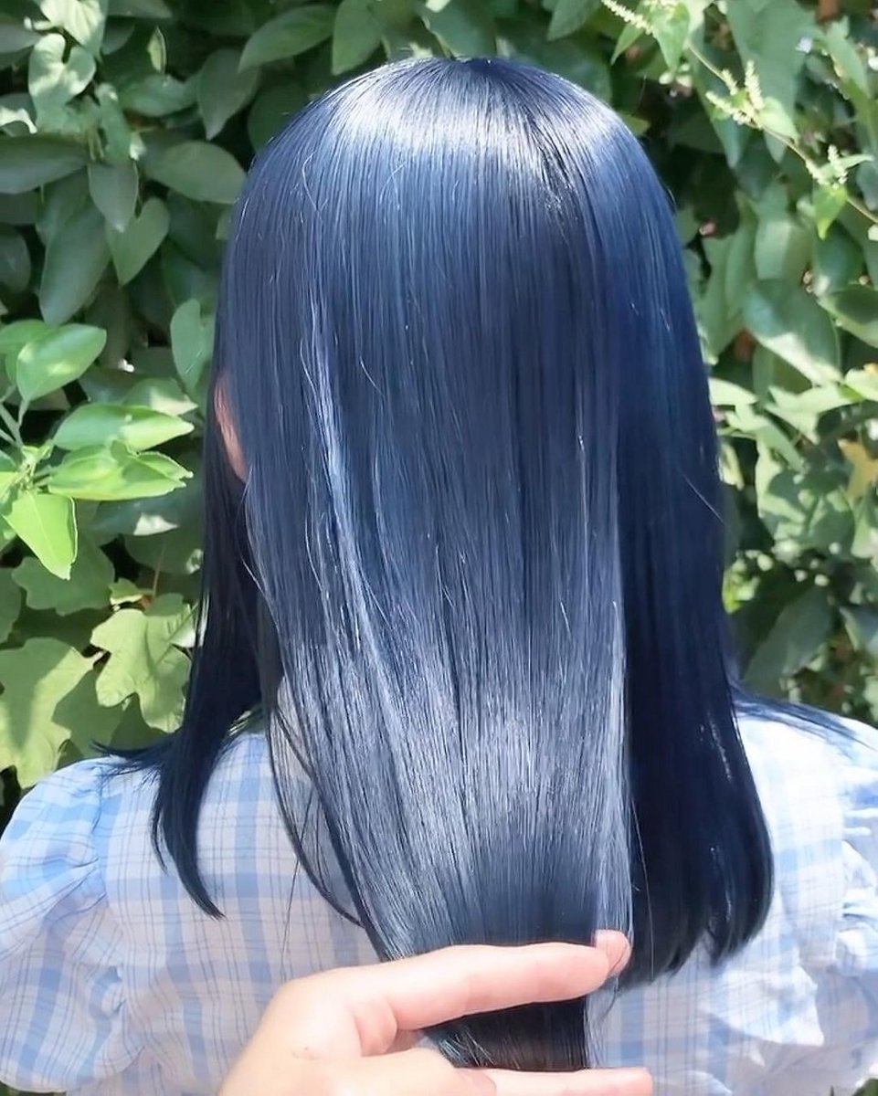Mery Pa Twitter 空のように 海のように 透き通る青が好き 爽やかな雰囲気になれそうな ブルーカラー のヘアカタログをチェック 周りと差をつけたい時にぴったり 透き通るブルーヘアカラー T Co Ljkzai4ufb