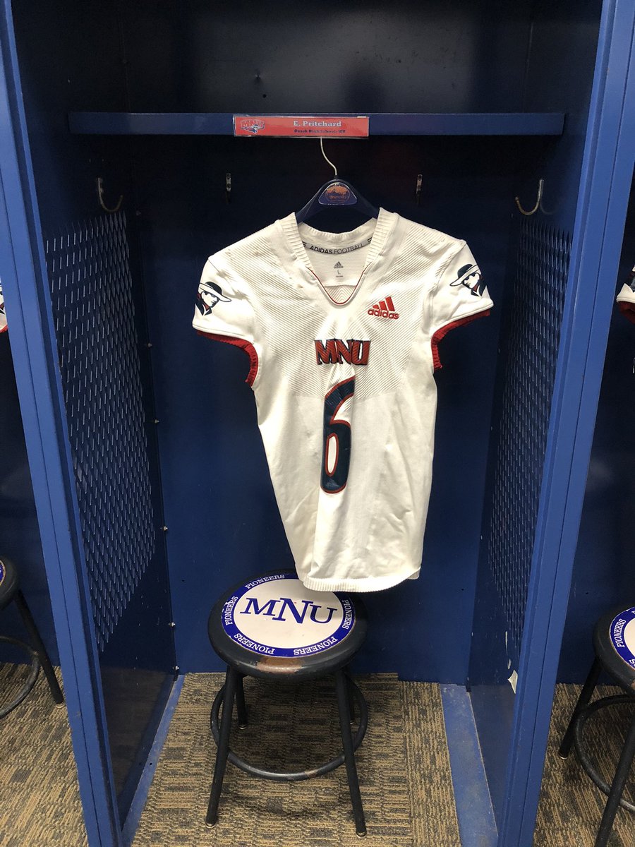 EthanTPritchar1's tweet photo. Committed!!!🔵🔴⚪️
@CoachHansen_ @CoachBenton3 @MNUCoachNovak @Coach_SambolMNU @CoachCollinsCj @SydneyYantesMNU @Coach_W10 @Coach_Zim24 @Ben_Brumtown https://t.co/nXEaSMwbMq